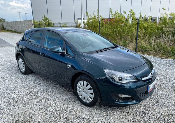 Opel Astra cena 35999 przebieg: 105000, rok produkcji 2014 z Czyżew małe 781